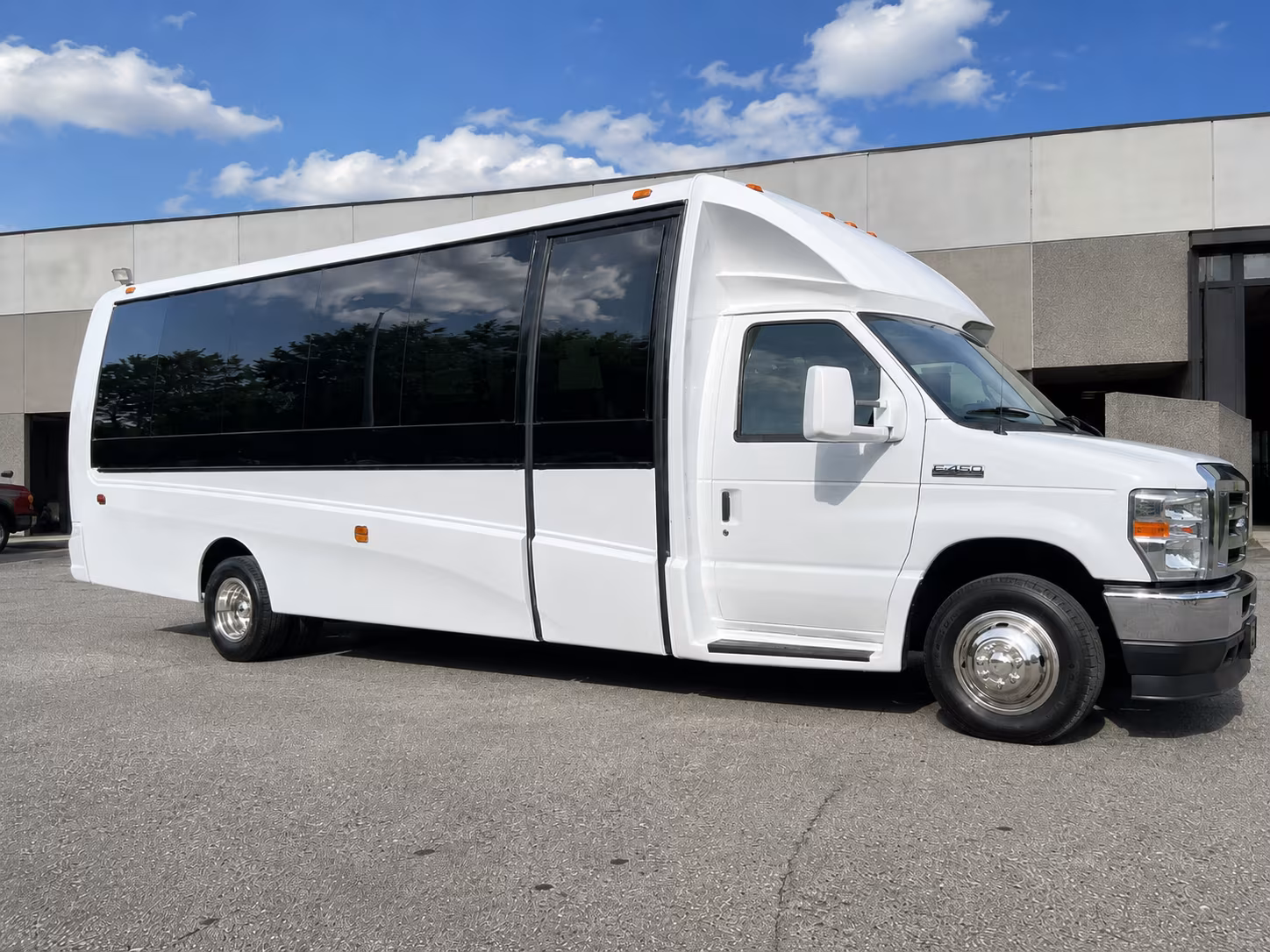 explore the river road wine trail on a charter bus from salinas