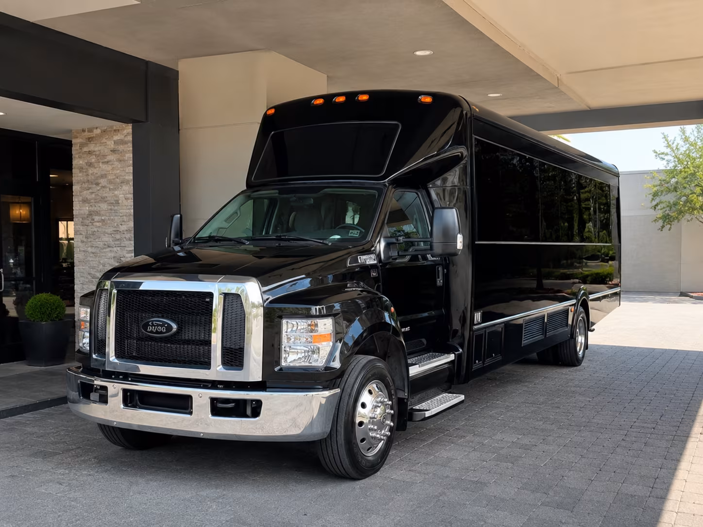 salinas party bus