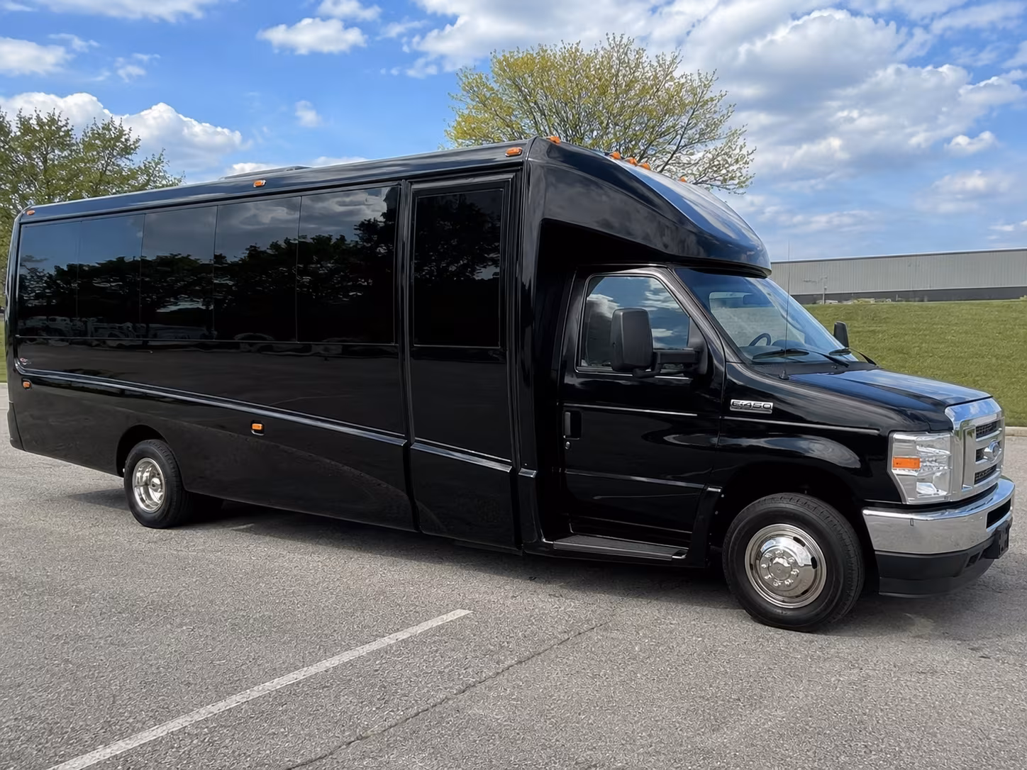 salinascharterbuscompany com will help you find the right size bus for your salinas valley winery wedding
