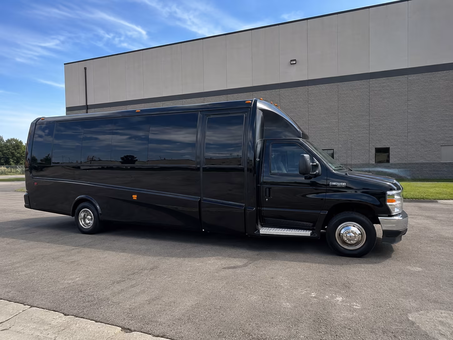 shuttle guests between monterey hotels and carmel valley venues without the parking headache
