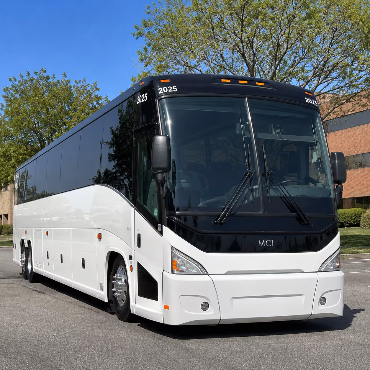 shuttle your healthcare team between salinas hospitals and peninsula facilities